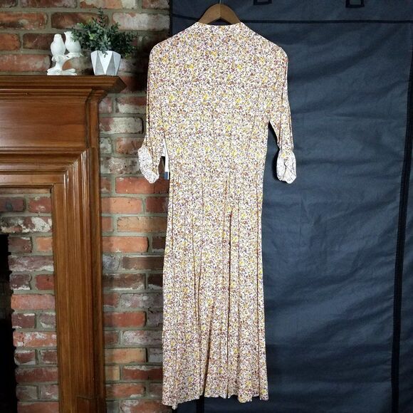 Court & Rowe Woodland Ditzy Floral Ivory Midi Shirtdress - Picture 6 of 9